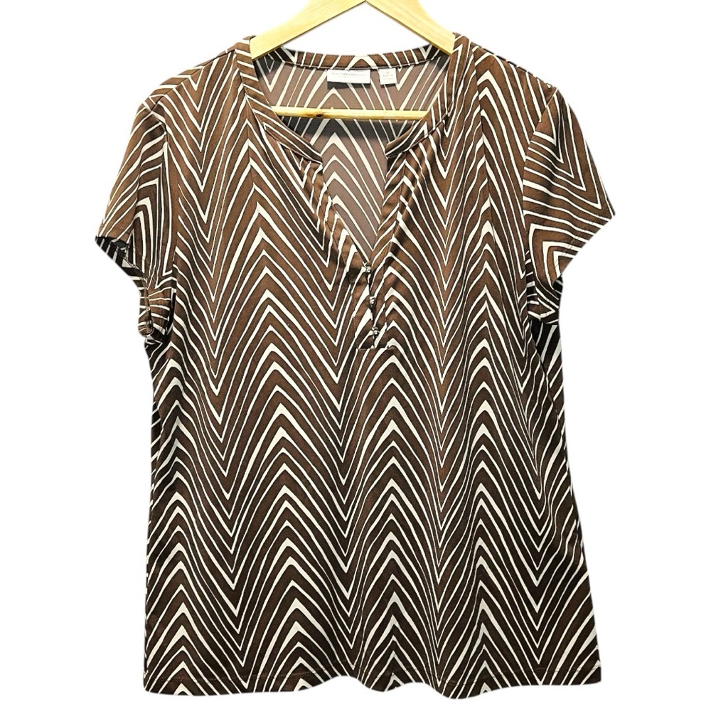 New York & Company Women’s Top Size XL Brown Ivory Chevron Blouse